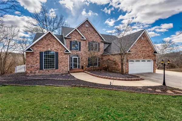 15792 E Seven Oaks Circle, Effingham, IL 62401