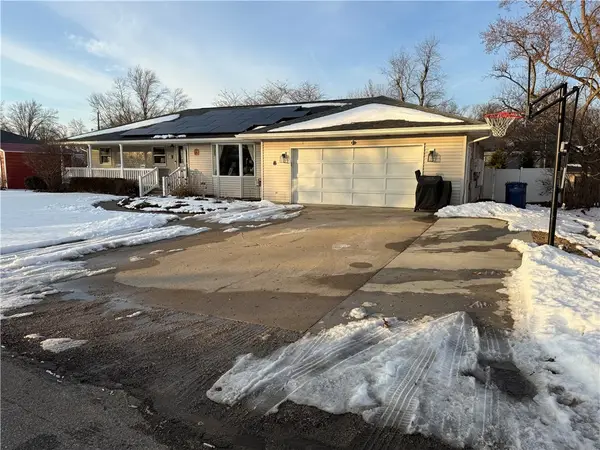 8 Briar Hill Road, Paris, IL 61944