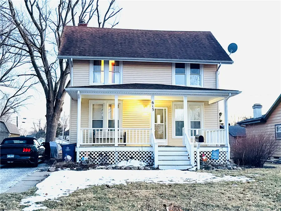 615 E Seminary Avenue, Hoopeston, IL 60942 - #2