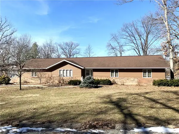 43 Lake Shore Drive, Pana, IL 62557