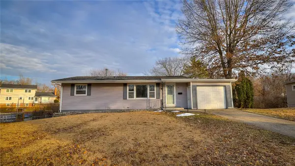 52 Glenview Court, Decatur, IL 62521