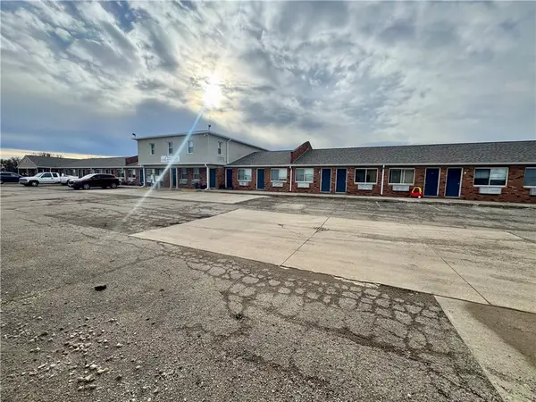 4211 & 4213 Lake Land Boulevard, Mattoon, IL 61938