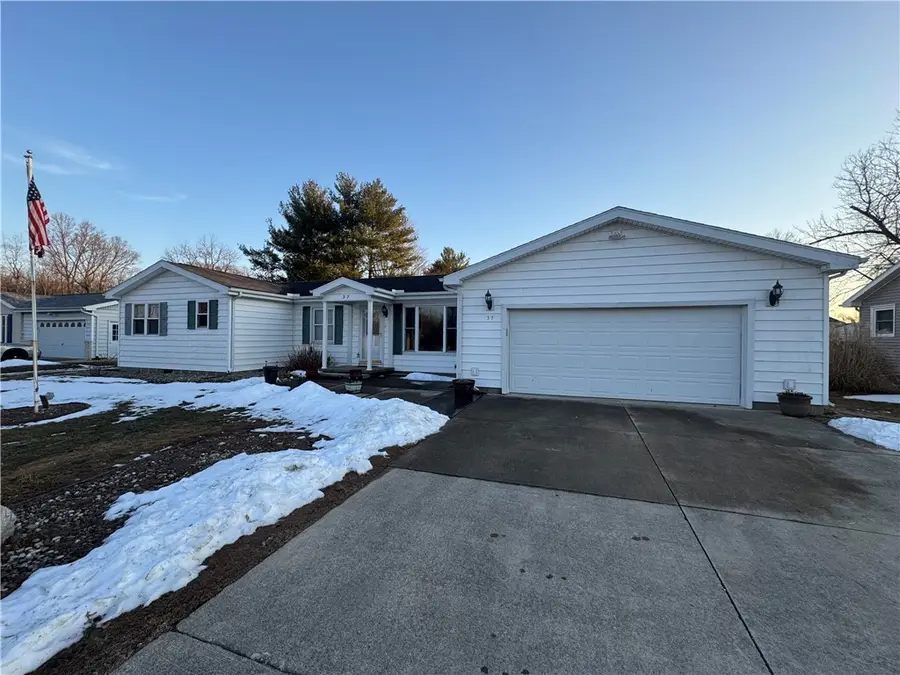 37 Stockman Drive, Paris, IL 61944 - #2