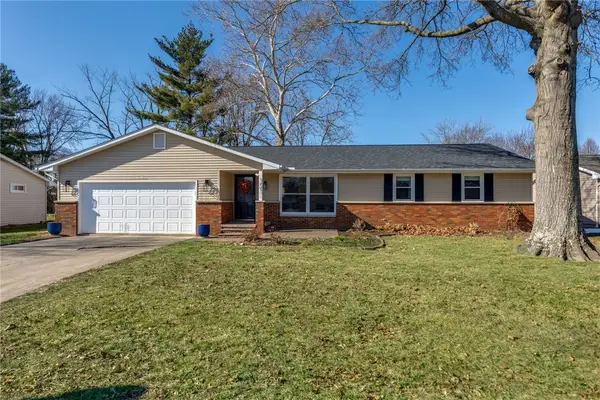 1007 Koester Drive, Effingham, IL 62401