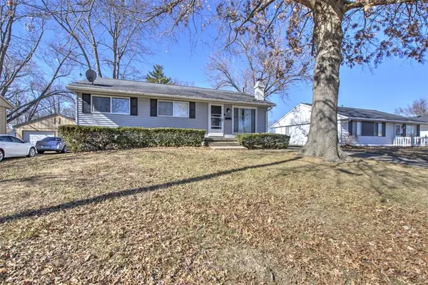 1921 S Windsor Road, Decatur, IL 62521