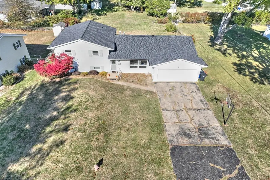 3080 E Chestnut Avenue, Decatur, IL 62521 - #2