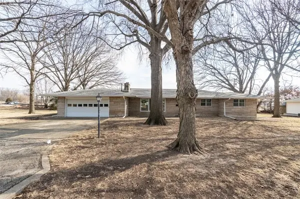 4394 Huston Hills Road, Decatur, IL 62526