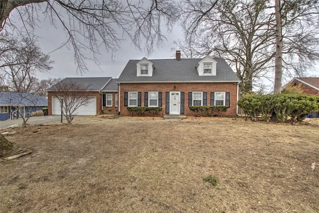 228 Southmoreland Place, Decatur, IL 62521 - #1