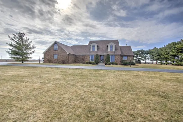 3557 E Wise Road, Oreana, IL 62554