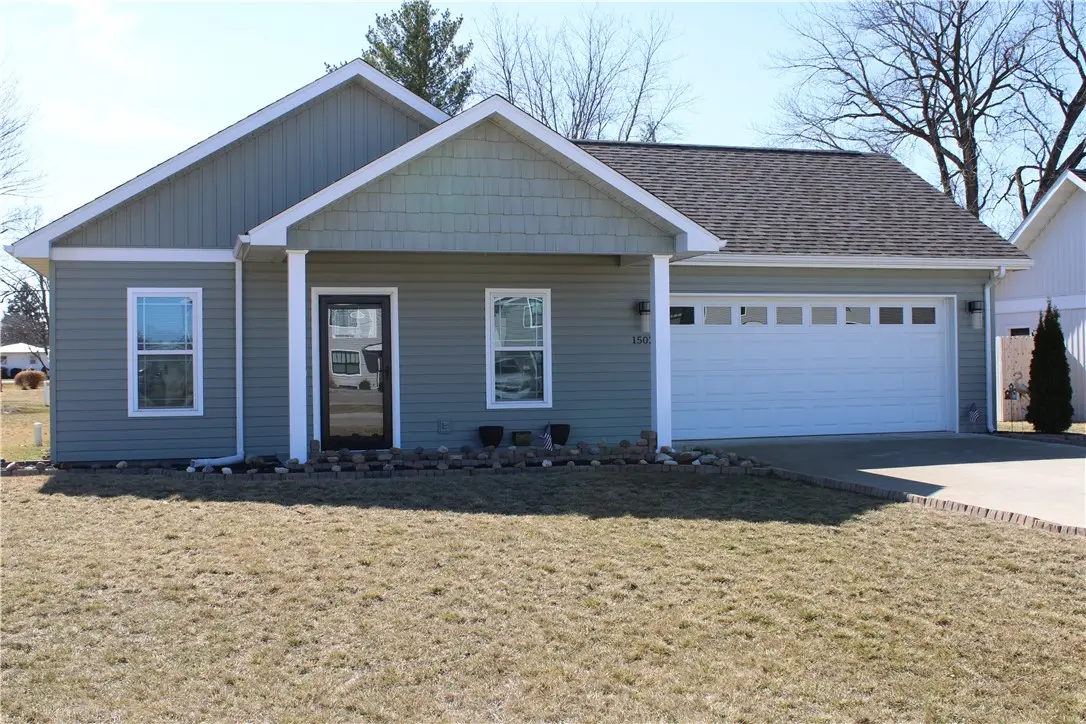 1502 W North 4th Street, Shelbyville, IL 62565 - #1