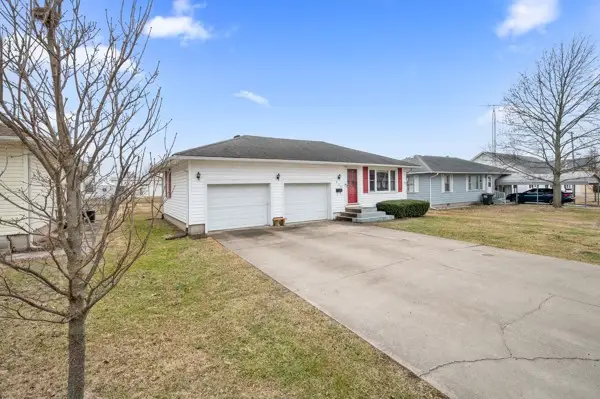 209 Elm Street, Marshall, IL 62441