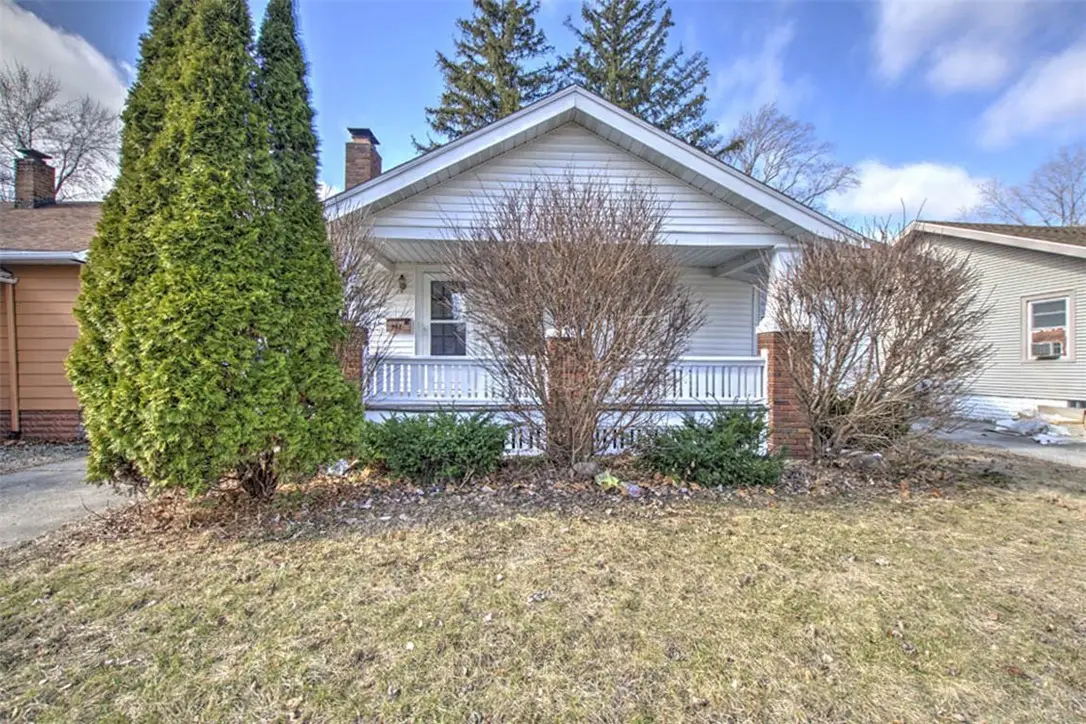 947 N Hill Avenue, Decatur, IL 62522 - #1