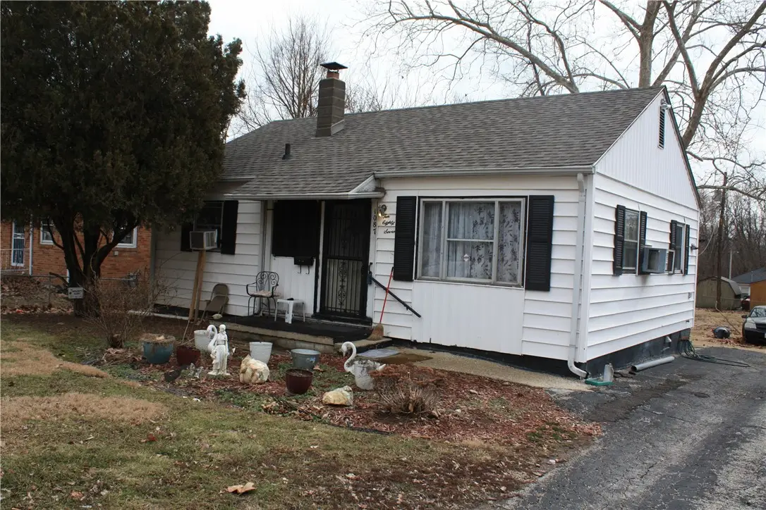 1087 W Tuttle Street, Decatur, IL 62522 - #1