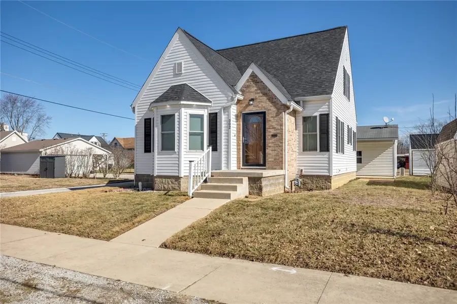 302 N Main Street, Effingham, IL 62401 - #2