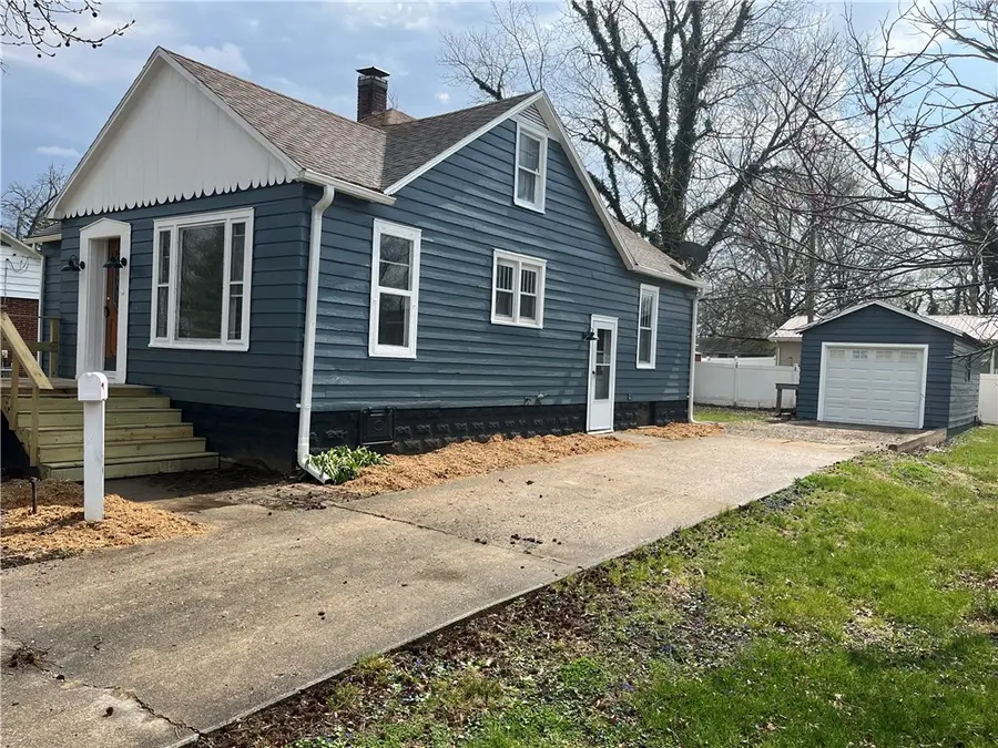 1146 Buchanan Avenue, Charleston, IL 61920 - #2