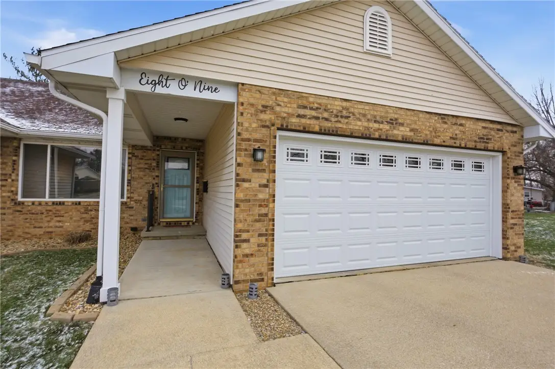 809 Westchester Place, Charleston, IL 61920 - #1