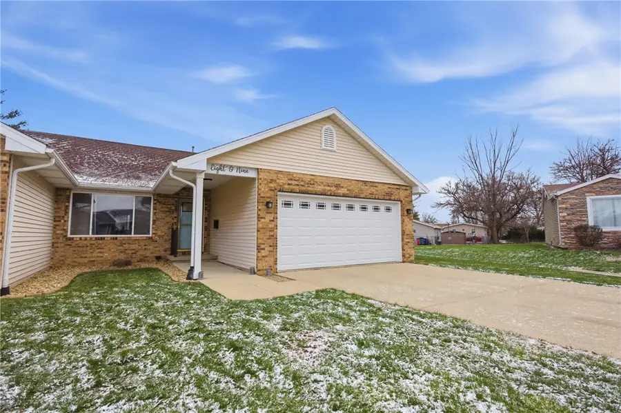 809 Westchester Place, Charleston, IL 61920 - #3