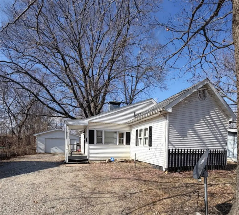 855 Stone Street, Decatur, IL 62521 - #1