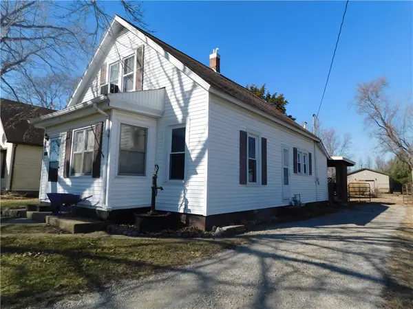 6729 Stockton Rd, Mattoon, IL 61938