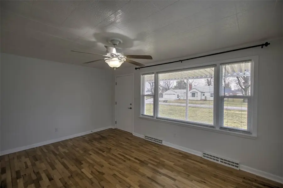 3421 E Leafdale Avenue, Decatur, IL 62521 - #3