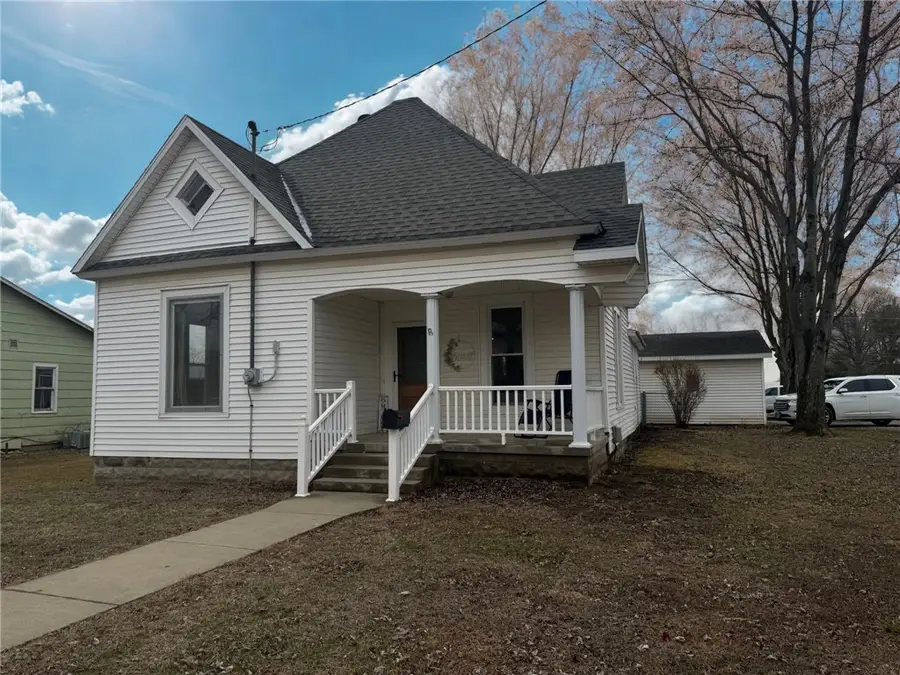 601 SW 2nd Street, Casey, IL 62420 - #2