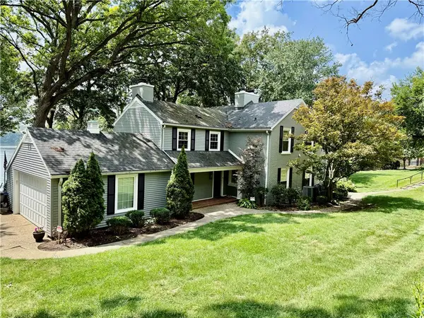 409 Southmoreland Place, Decatur, IL 62521