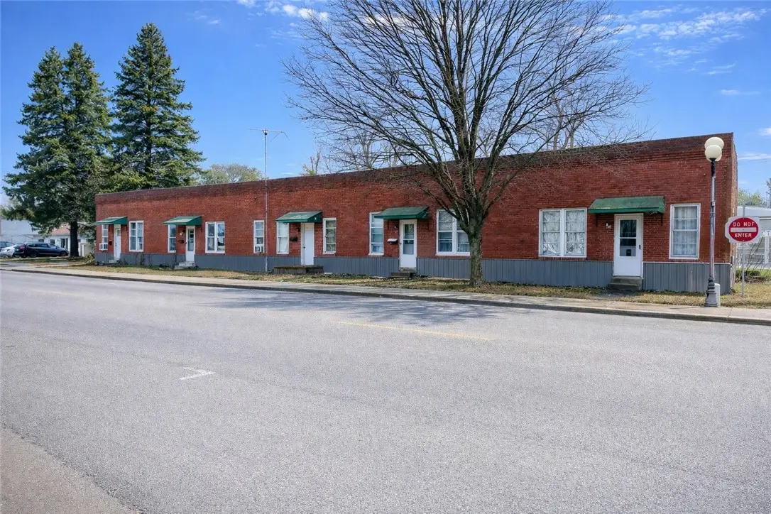 209 S Central Avenue, Casey, IL 62420 - #1