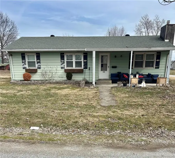 300 S Pennsylvania Street, Toledo, IL 62468