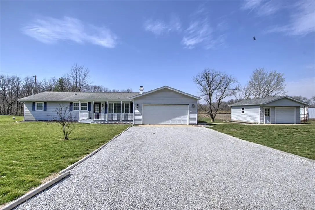 13 W Okaw Estates, Lovington, IL 61937 - #1