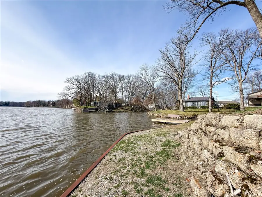 7 Circle Drive, Paris, IL 61944 - #3