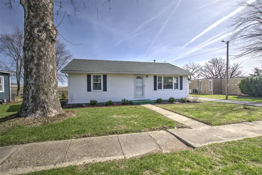 202 S Jackson Street, Cerro Gordo, IL 61818 - #3