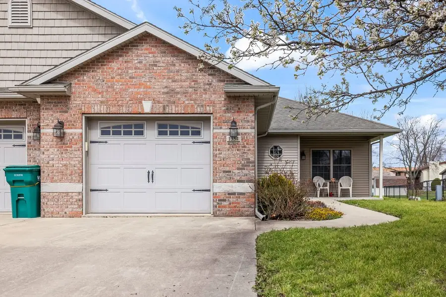 1354 Kays Court, Mount Zion, IL 62549 - #2