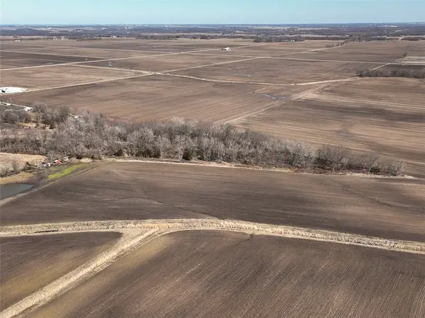 Huron Street, Tower Hill, IL 62571