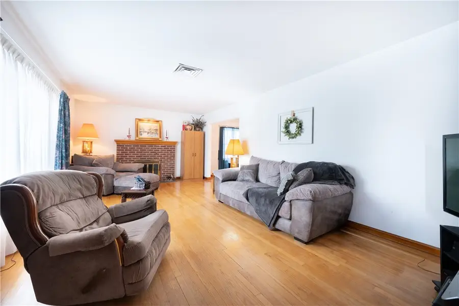 805 N Keller Drive, Effingham, IL 62401 - #2