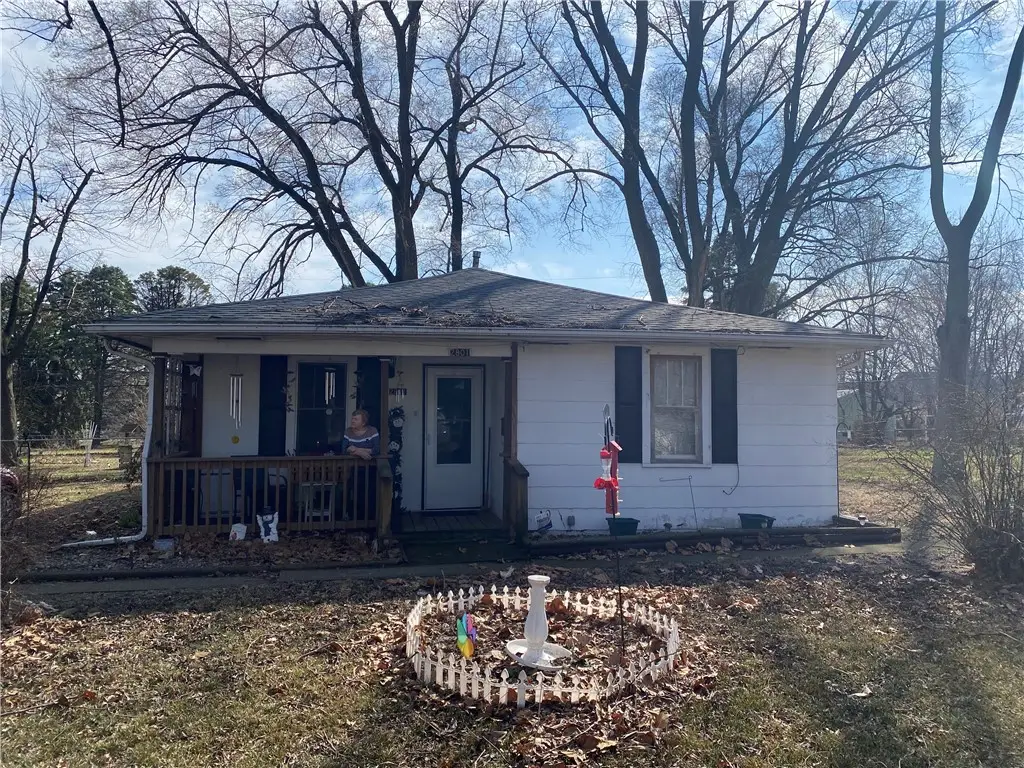 2801 E Wallace Street, Decatur, IL 62526 - #1
