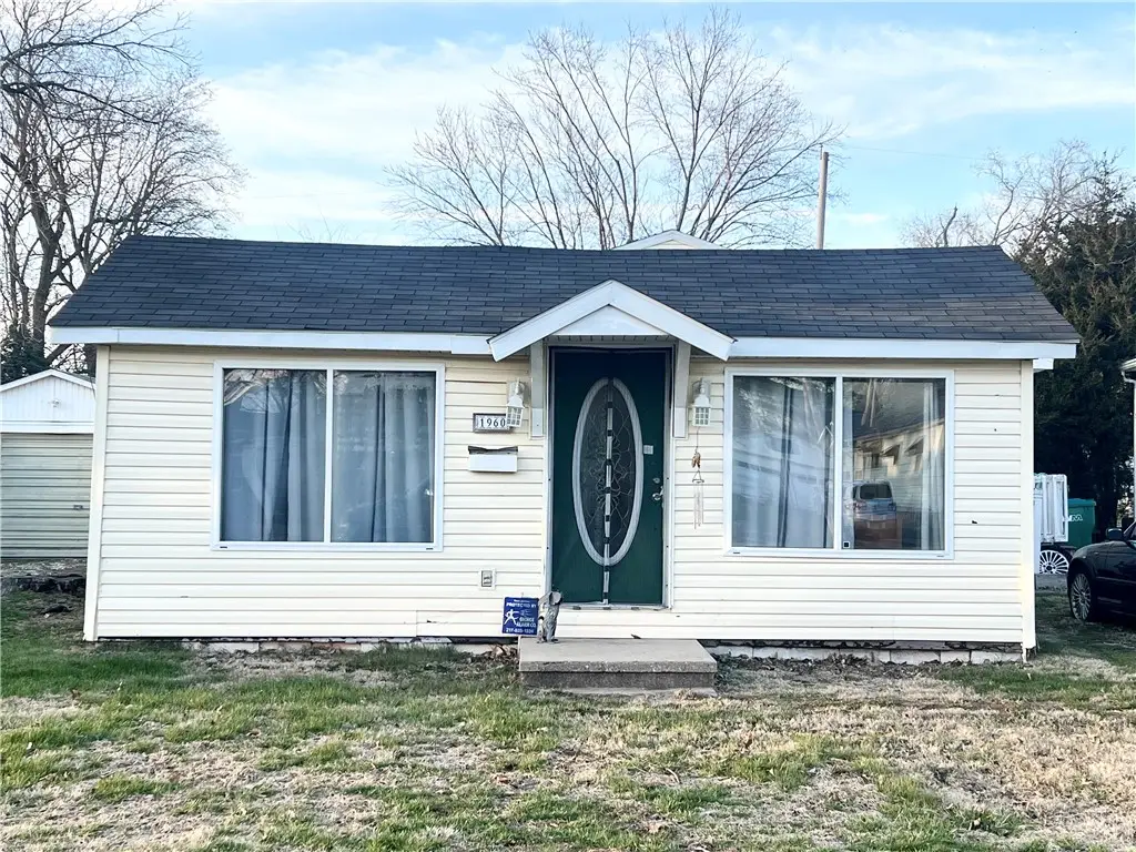 1960 W Cushing Street, Decatur, IL 62526 - #1