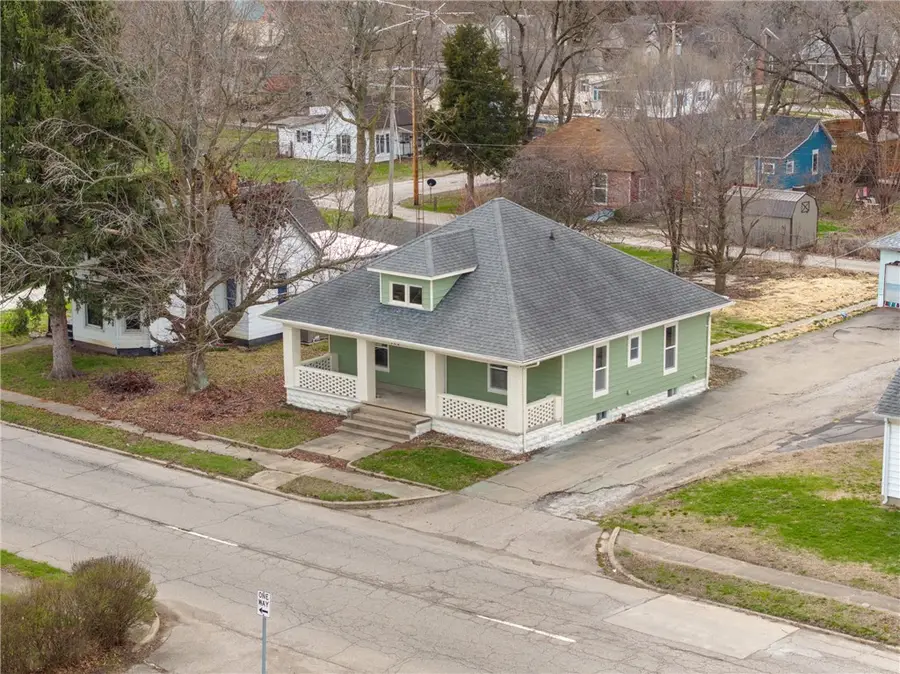 723 N Central Avenue, Paris, IL 61944 - #2