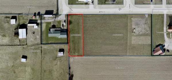 Myrtle Street, Marshall, IL 62441