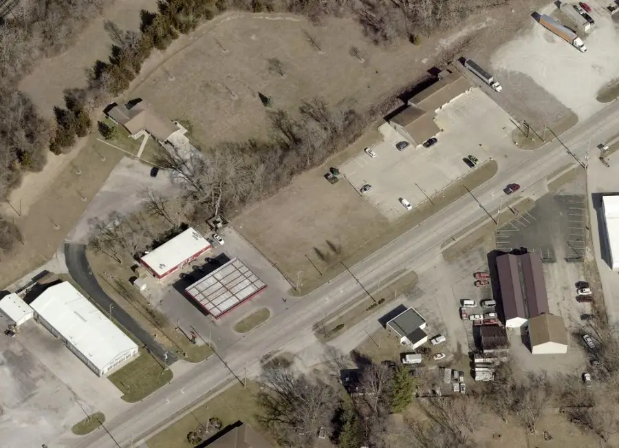 1665 S Taylorville Road, Decatur, IL 62521 - #3