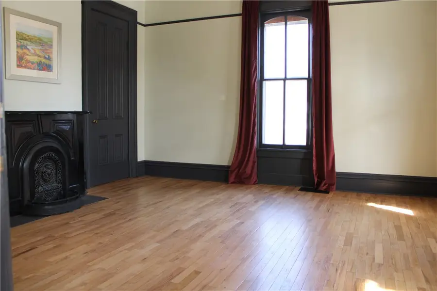 218 N Washington Street, Shelbyville, IL 62565 - #2