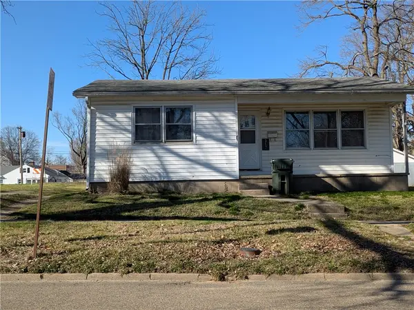 317 E Madison Street, Paris, IL 61944