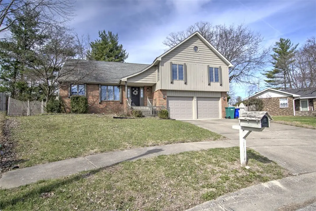 1225 W Pineview Court, Decatur, IL 62526 - #1