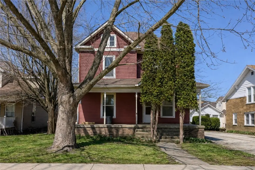 305 Polk Avenue, Charleston, IL 61920 - #1