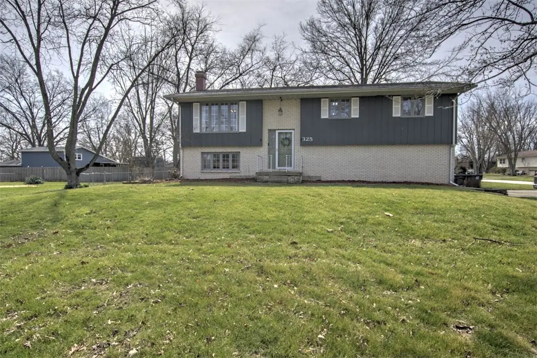 325 W Wildwood Drive, Mount Zion, IL 62549 - #1