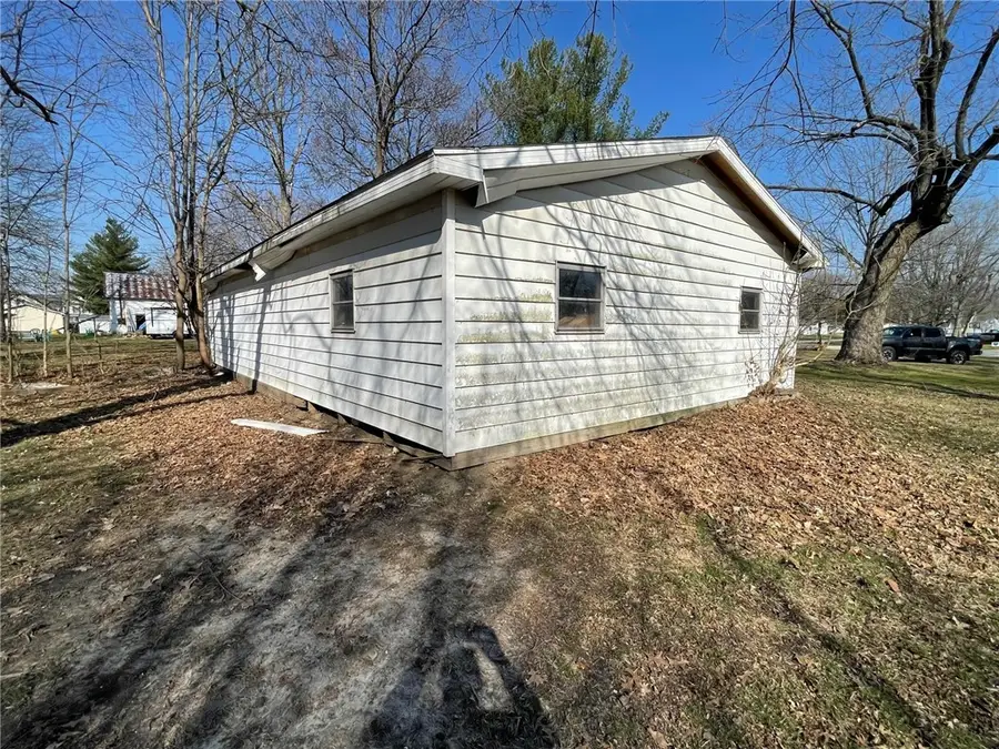 108 W Commercial Street, Strasburg, IL 62465 - #3