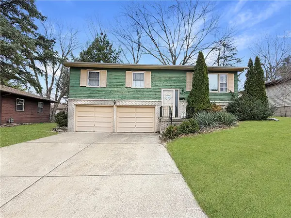 3902 Greenridge Drive, Decatur, IL 62526