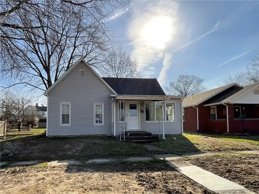 205 S 3rd Street, Altamont, IL 62411 - #3
