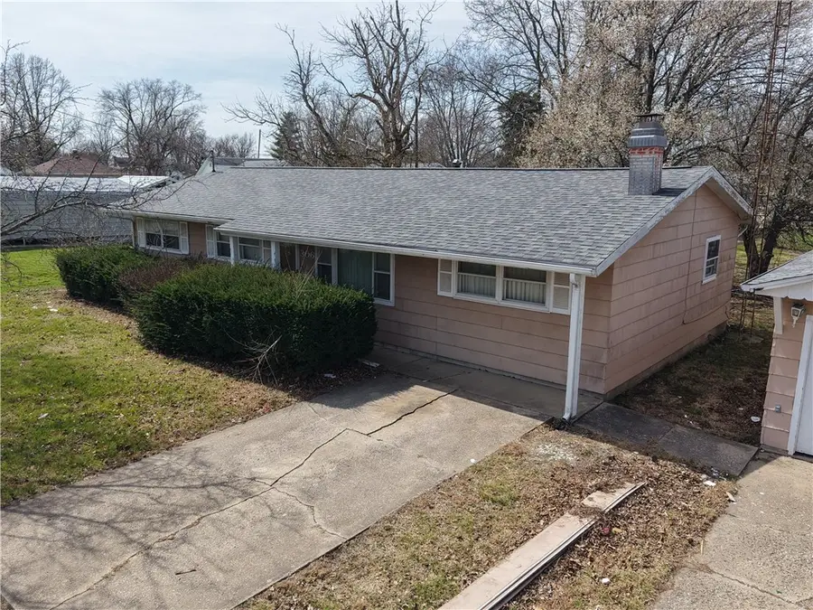 306 S Oak Street, Shelbyville, IL 62565 - #2