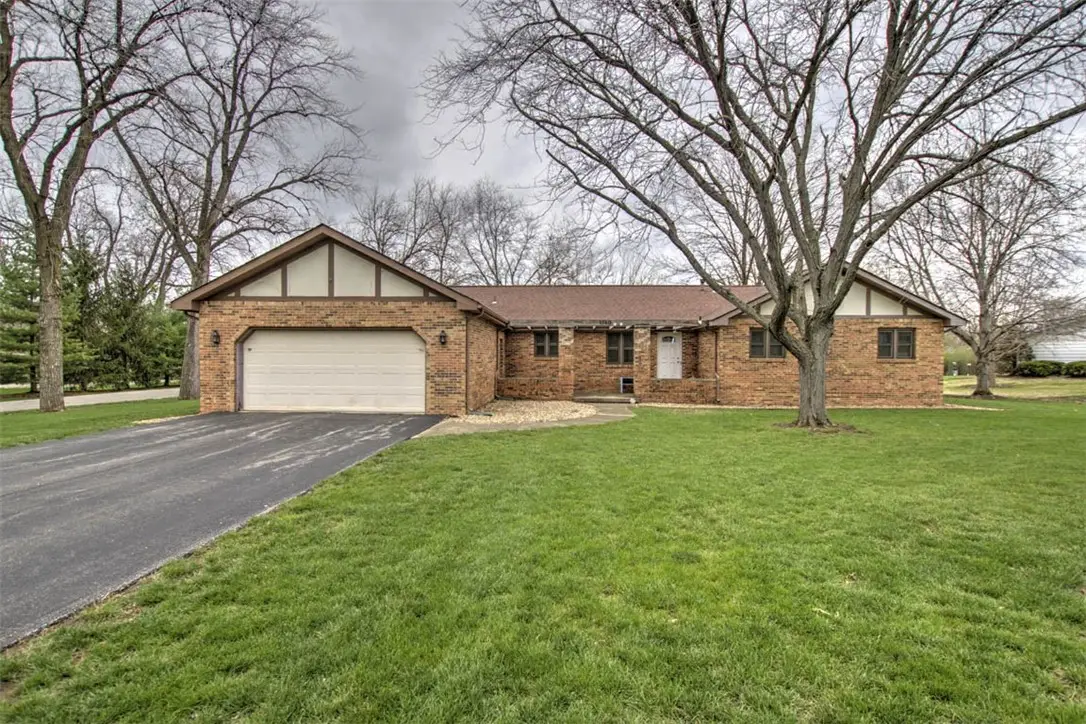 1740 Illini Drive, Decatur, IL 62521 - #1