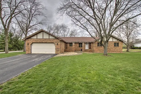 1740 Illini Drive, Decatur, IL 62521